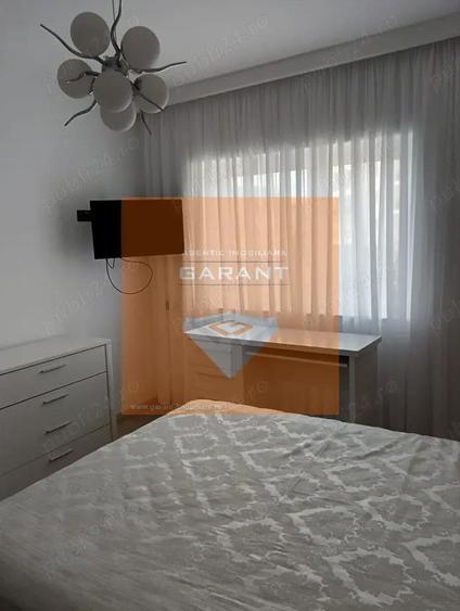 Inchiriez apartament 3 camere lux, Pitesti, zona centrala, prima inchiriere. Garaj - 13