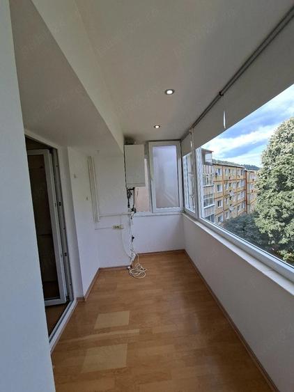 Proprietar inchiriez ap. 2 camere spatios decomandat - 5
