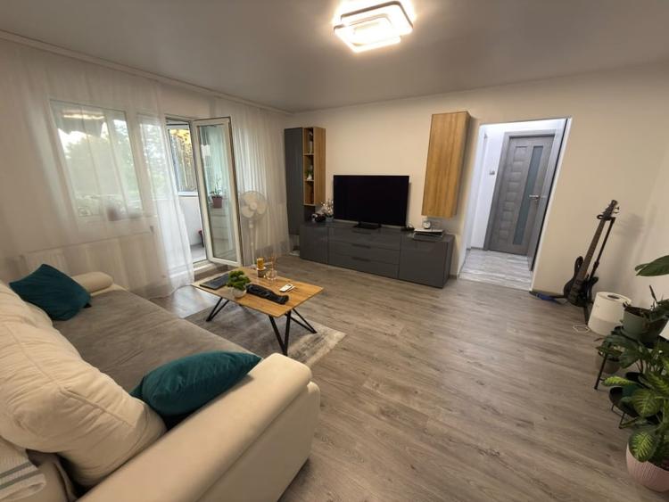 Apartament 2 camere, 50 mp, zona Vest - 1