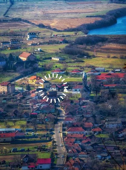 Casă cu 2 camere cu Teren 1192 Mp în Sântămăria-Orlea