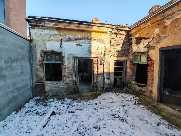 Casă individuală cu 5 camere cu Teren 208 Mp în Ștefan cel Mare
