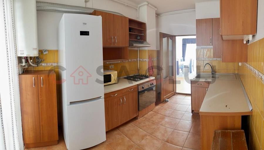 Apartament cu 3 camere semidecomandat, mobilat în Mănăștur
