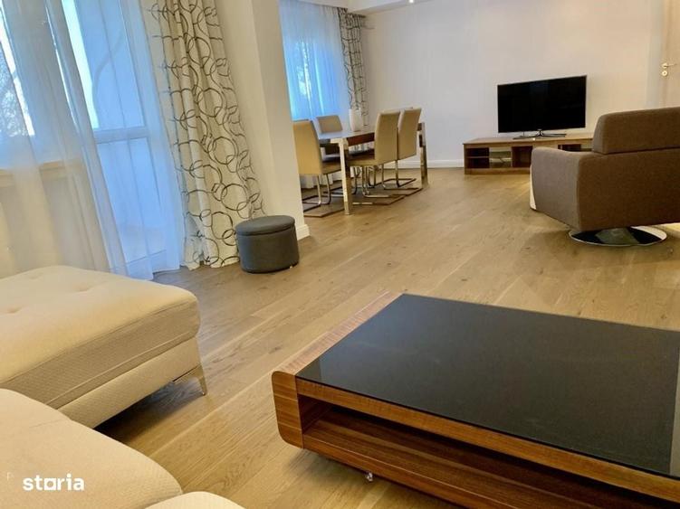 Apartament cu 3 camere decomandat în Domenii