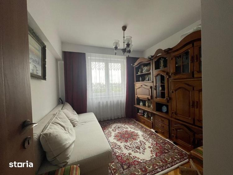 Apartament cu 4 camere în Traian