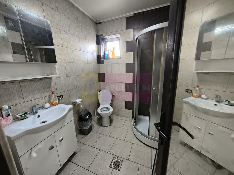Spațiu comercial, de 250 mp, în 1 Decembrie