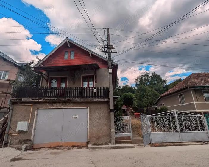 Casa cu teren generos de vanzare in Comarnic, Prahova aproape de DN1 - 4