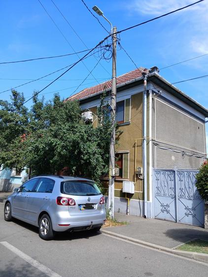 Casă cu 4 camere în Iosia