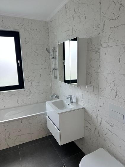 Apartament cu 3 camere decomandat în Sânpetru