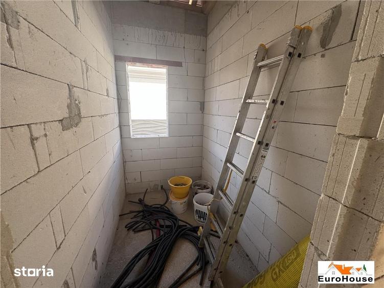 Casă cu 4 camere cu Teren 428 Mp în Central
