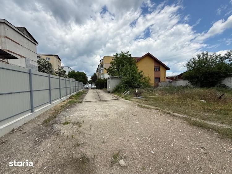 Spațiu comercial, de 13,000 mp, în Central