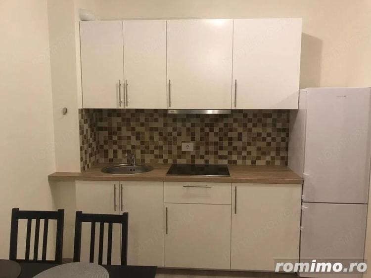 Garsonieră decomandată în Central