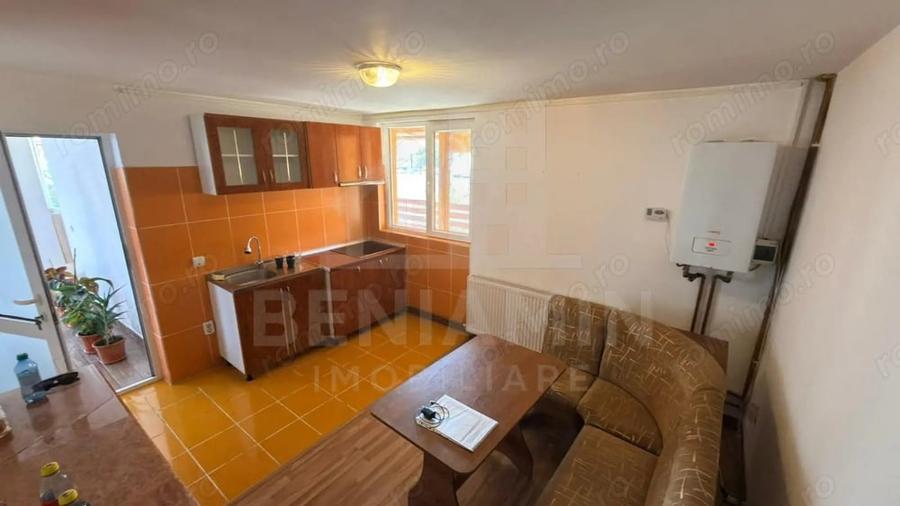 Casă cu 5 camere cu Teren 176 Mp în Central