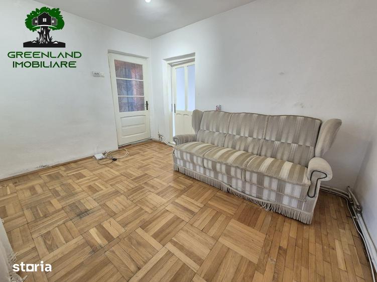 Casă cu 4 camere cu Teren 260 Mp în Podul de Fier