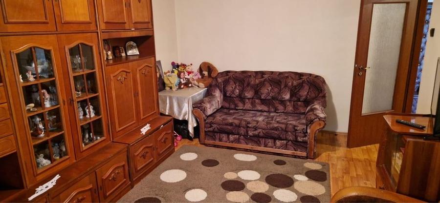 Apartament cu 2 camere decomandat în Km 5