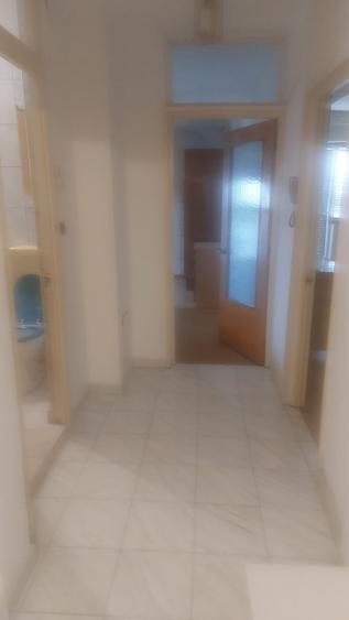 Apartament cu 2 camere decomandat în Văcăresti