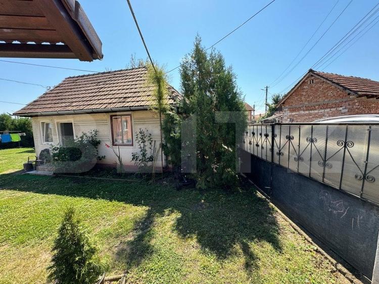 Casă individuală cu 3 camere cu Canalizare în Micești