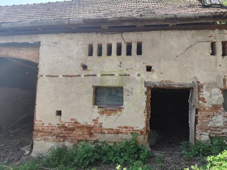 Casă individuală cu 3 camere cu Canalizare în Șeica Mică