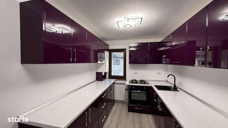 Apartament cu 4 camere decomandat în Central