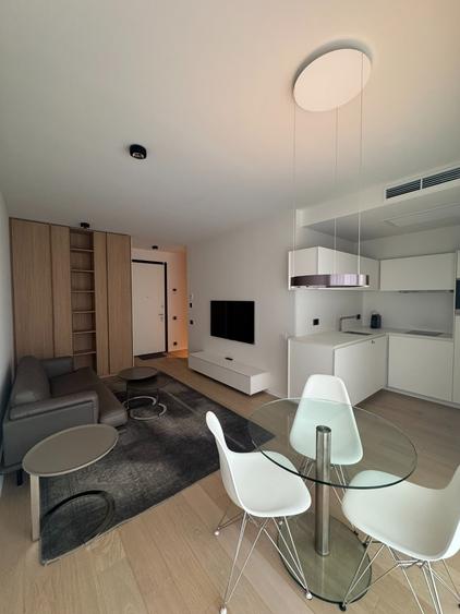 Apartament cu 2 camere semidecomandat în Aviației