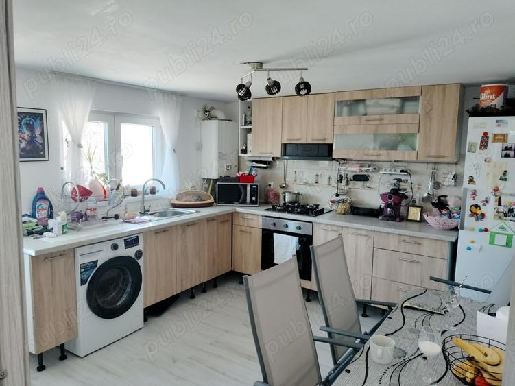 Vanzare casa curte prahova - 2