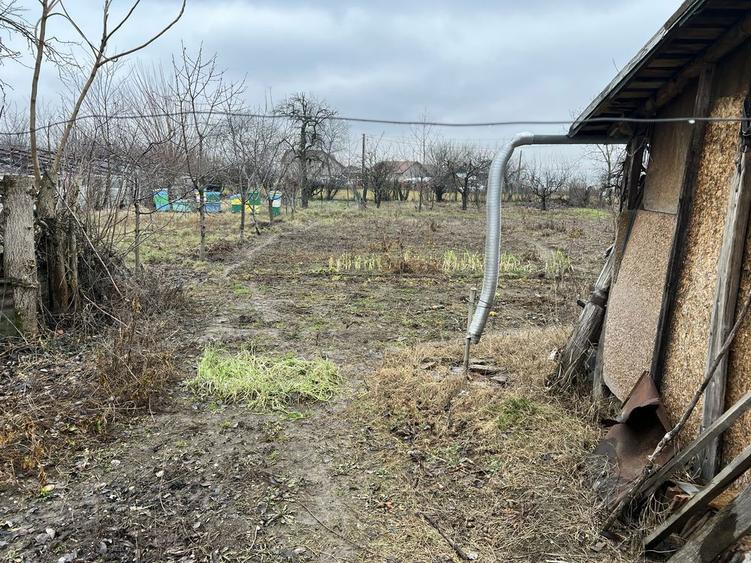 Teren 1900mp cu casa batraneasca Olari, com. Gherghita - 2