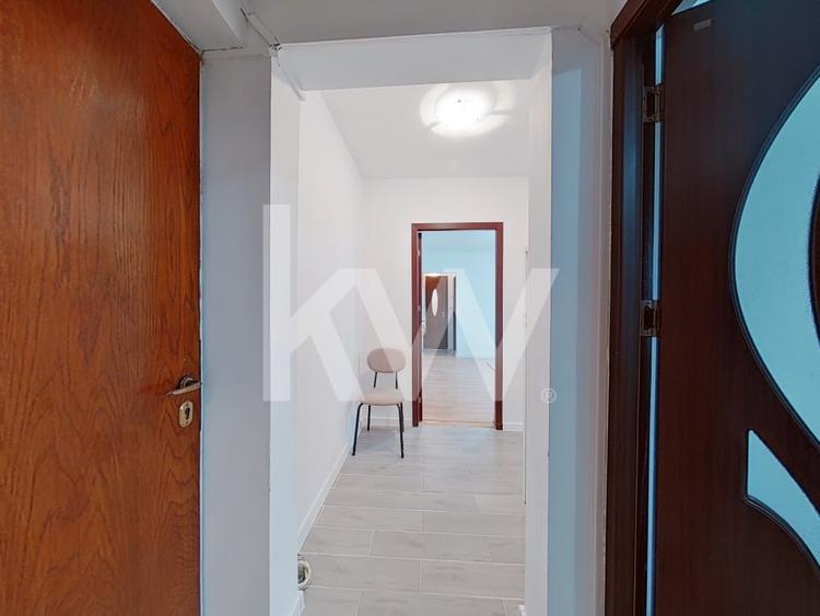 Inchiriere apartament cu 3 camere - strada Avram Iancu - 13