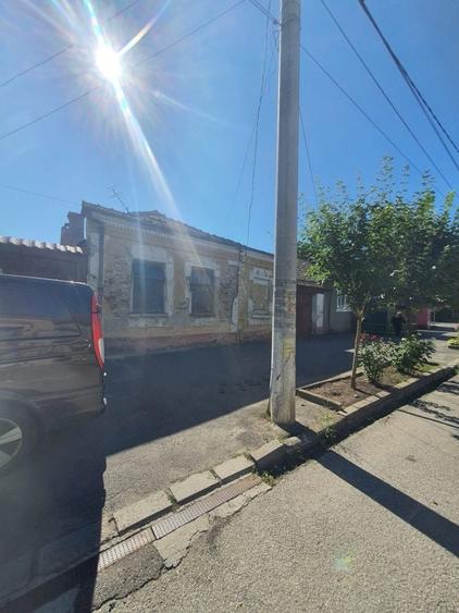 Casă cu 3 camere în Central