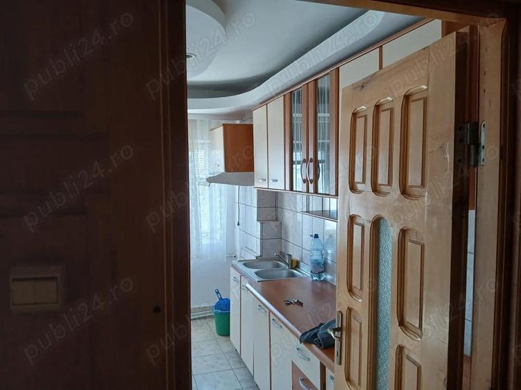 inchiriez apartament decomandat - 7