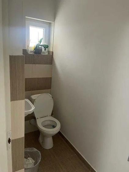 Dau in chirie spatiu comercial autorizat inclusiv pt. activitati med. - 3