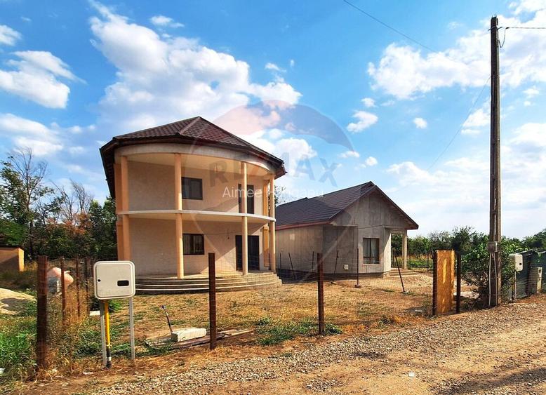 Casa / Vila de vanzare la gri - Bajani jud.Buzau