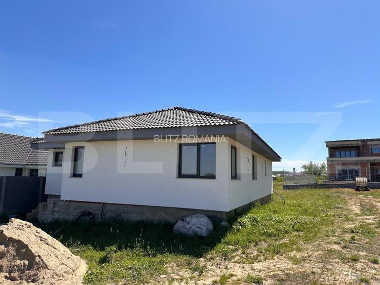 Casa de vanzare in Paleu,Langa Hexxol