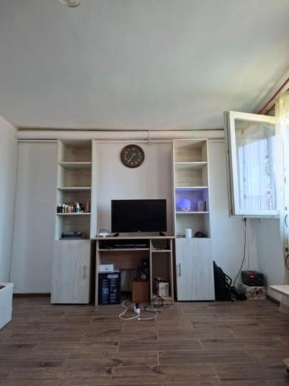 VAND GARSONIERA CONFORT 1 DECOMANDAT - 1