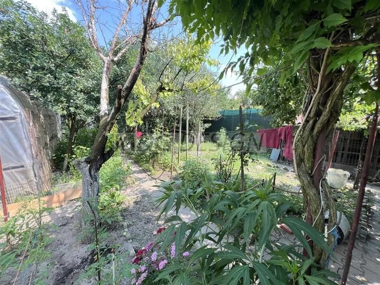 Casa pentru 2 familii zona Ghiroda CENTRALA teren 570mp - 1