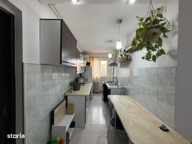Apartament cu 2 camere, Dambul Pietros, hol patrat, etaj 3 - 5