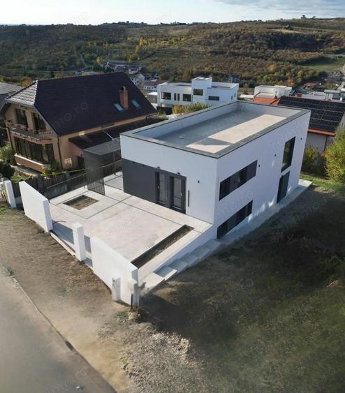 Vila noua design mediteranean, proiect deosebit ?i panorama- 299.000 E - 1