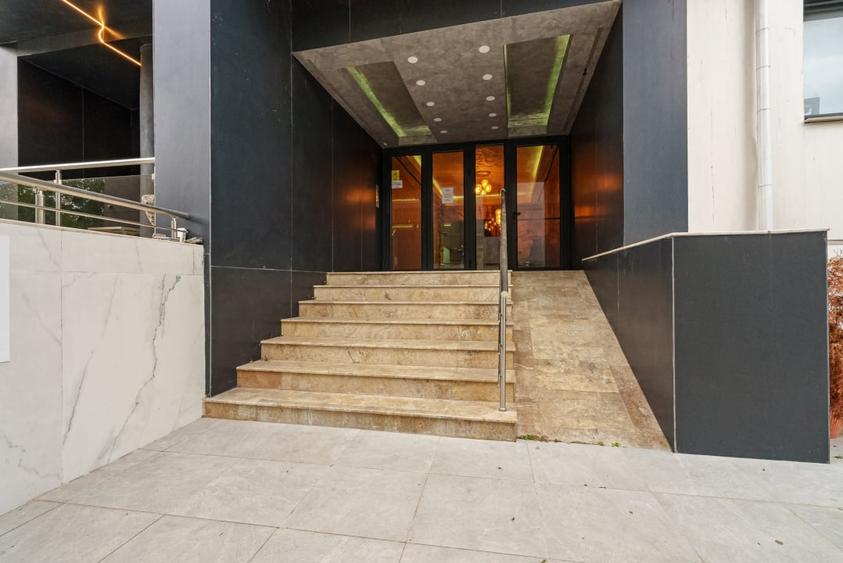 INCHIRIERE  BIROURI LUX sos NORDULUI  200-250mp+ parcare subterana inclusa - 2