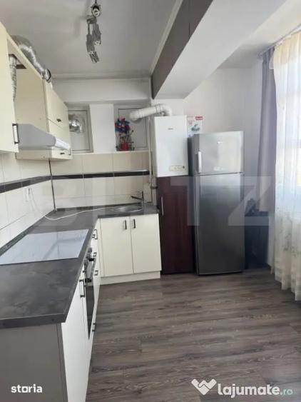 Apartament cu 3 camere decomandat în IAR