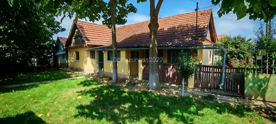 Casă  cu 3 camere,104 mp, 2200 mp teren , Crestur, lângă Marghita, Bihor.