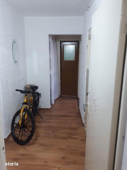 Apartament 2 camere Piata Centrala et1/4 pret 60 000 euro - 3