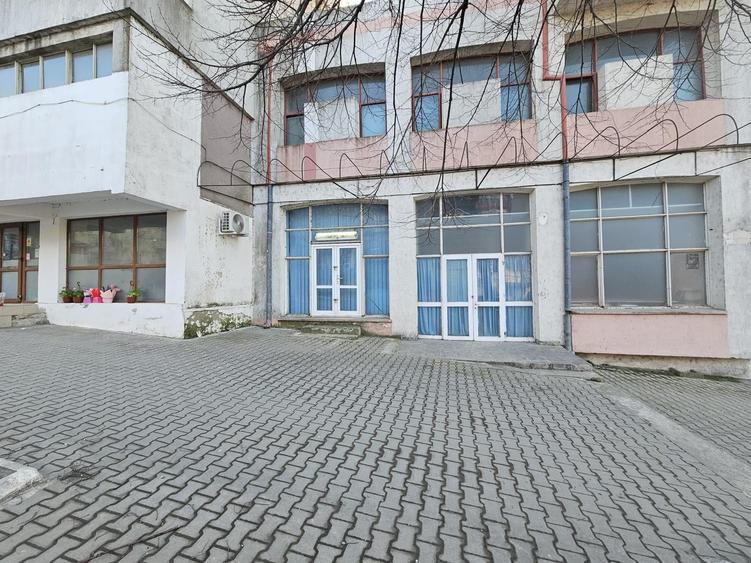 Spațiu comercial, de 132 mp, în Măcin