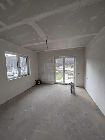 Duplex 120mp utili in zona linistita, cartier de case, Floresti - 4