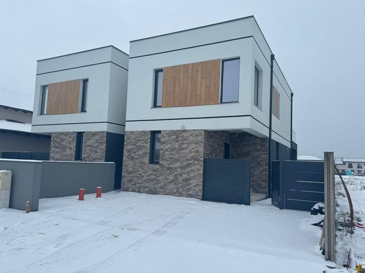 Duplex Modern Despărțit prin Camera Tehnică 167.000 Euro - 3