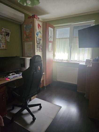 Apartament de vanzare 3 camere,cartier Republicii et.3 - 4