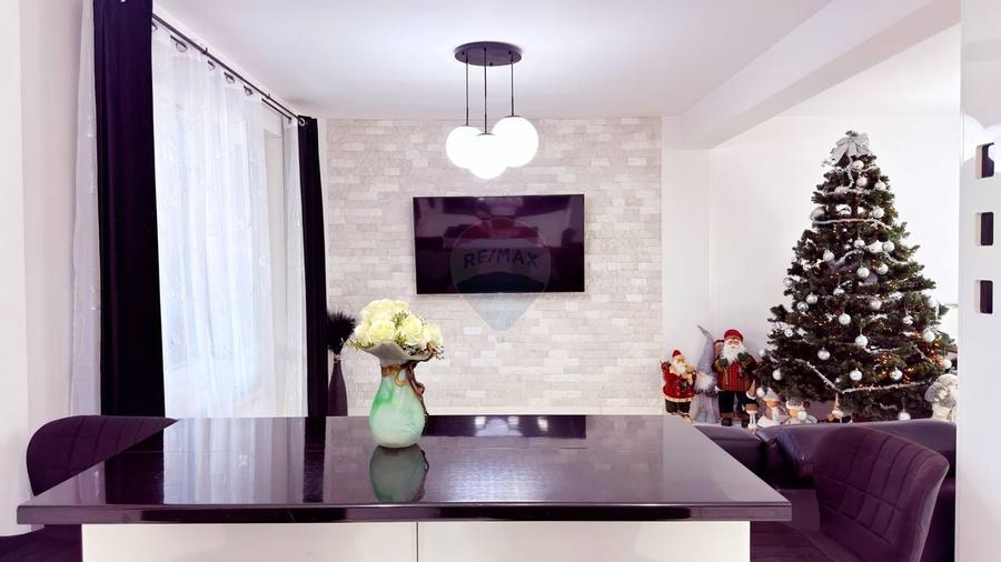 Vila 4 camere | Teren 251 mp | 2 parcari | 10 min Metrou - 15