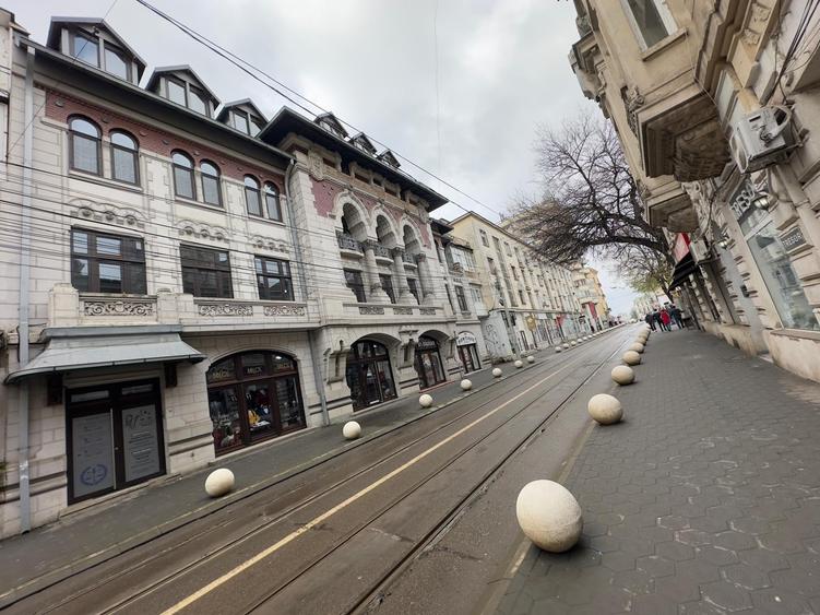 Spatiu parter, sursa apa in el, 13mp, centru, Cuza Voda - 7