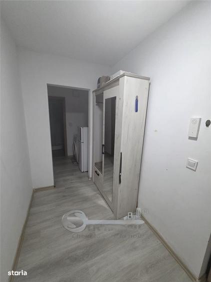 Garsonieră decomandată în Central