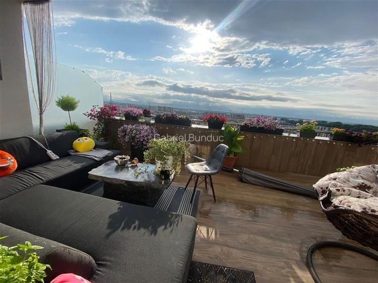 Apartament cu 3 camere decomandat, mobilat în Tractorul