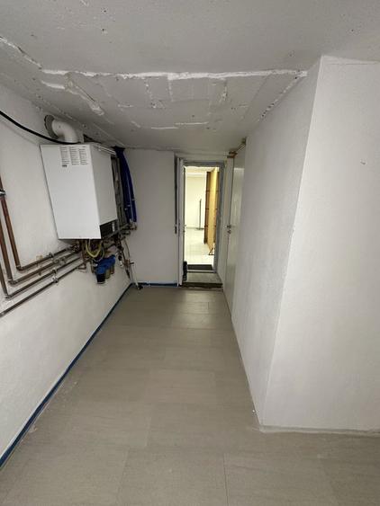 Inchiriez spatiu la demisol pe strada Borzesti 38m - 2