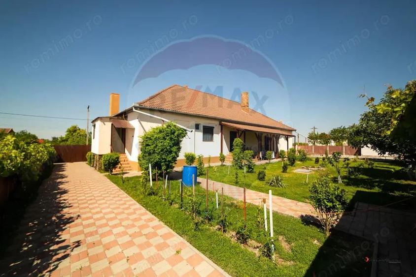 Casa cu 3 apartamente, piscina ?i 1000 mp teren, vanzare/schimb Turnu - 3