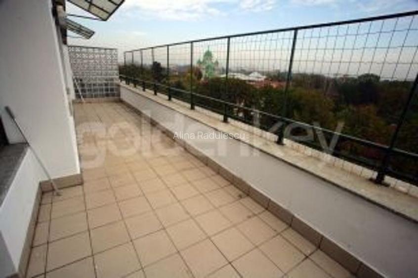 Penthouse duplex cu 3 camere | 17mp terasa Penthouse duplex cu 3 camere | 17mp terasa